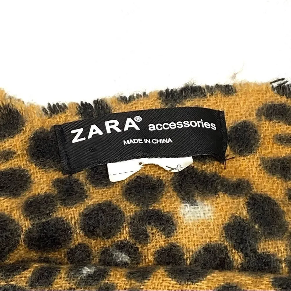 Zara accessories leopard print scarf size 32” X 31”